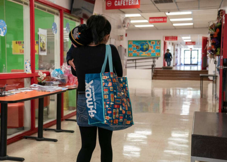 ‘El embarazo no es discapacidad’: Habilitan escuela para madres solteras