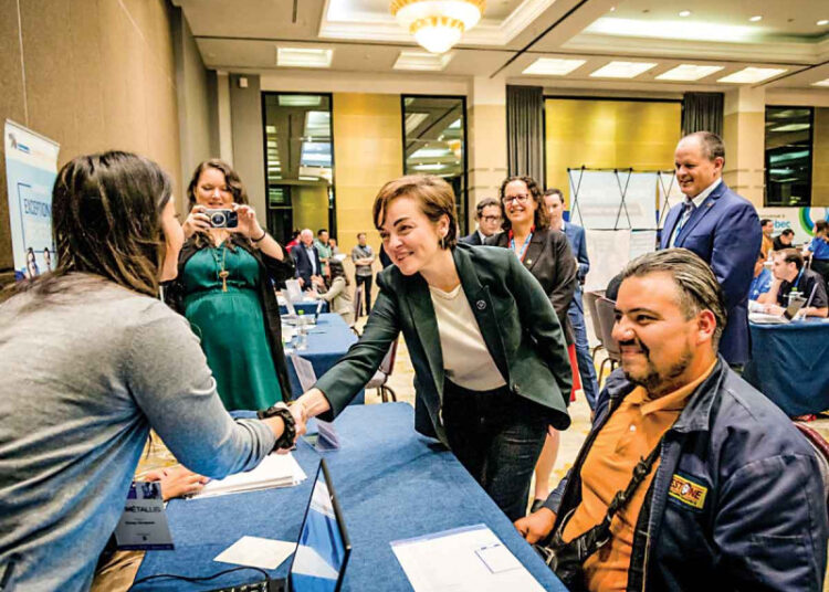 Quebec busca talento mexicano