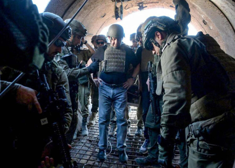 Elon Musk visita Israel y recorre zonas devastadas