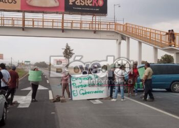 Bloquean autopista México-Pachuca, a altura de Zapotlán