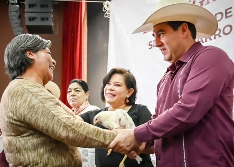 Entrega titular de la Saderh apoyos del “Programa Productivo para la Mujer Rural”