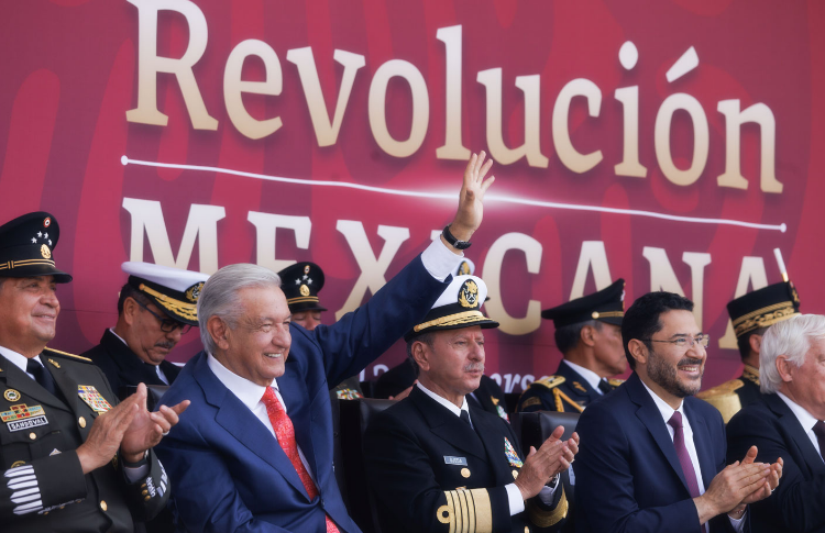 Con decreto, AMLO declara regreso del servicio de trenes de pasajeros; conmemora 113 Aniversario de la Revolución Mexicana