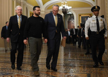 Zelenski agradece a Washington por su ayuda