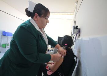 Aplica IMSS Hidalgo vacunas contra COVID-19 en 24ª Jornada Nacional de Continuidad de Servicios 2023