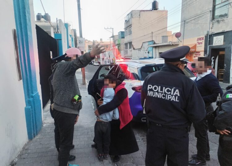 Policía de Pachuca localiza a niño extraviado en el centro de la ciudad
