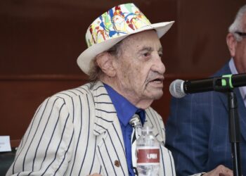 Reconoce UAEH trayectoria de Gonzalo Martré a sus 95 años de vida