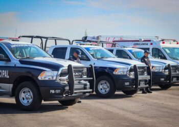 Frustran robo en farmacia; intentan sustraer medicamento y alteran el orden público