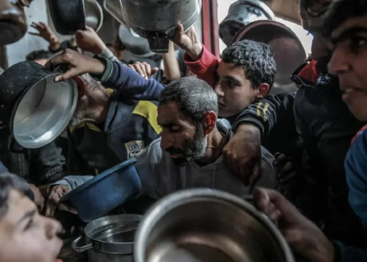 EEUU iniciará lanzamientos aéreos a Gaza