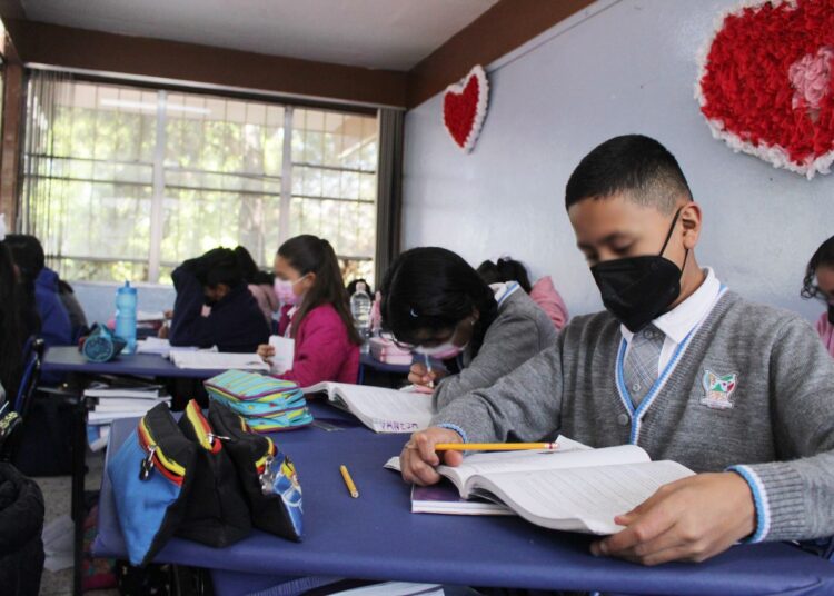 Organiza SEPH 2° Kilómetro del libro