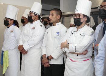 Turismo y Gastronomía de UAEH obtienen distintivo por manejo higiénico de alimentos