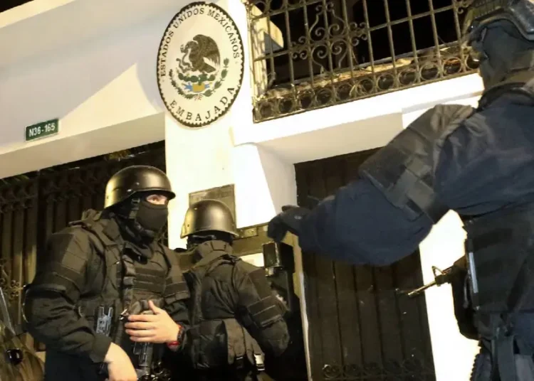 Los narcos salen ganando cuando México y Ecuador se pelean: funcionario de EU