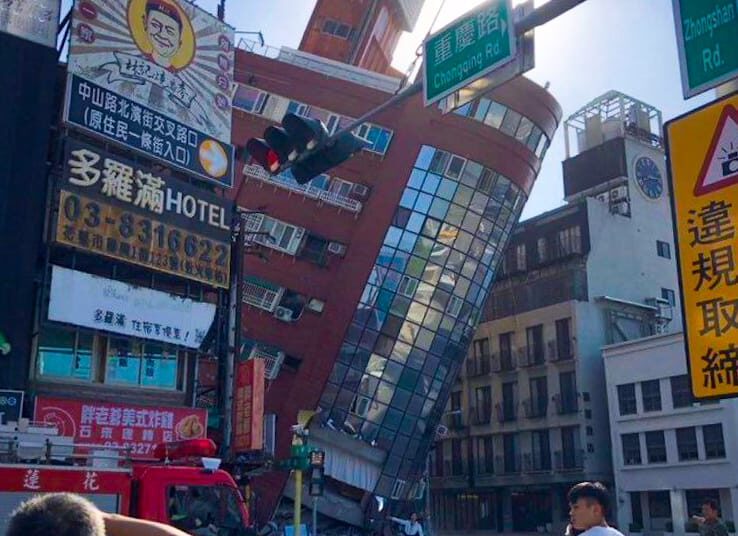 Temblor de magnitud 7.4 sacude Taiwán