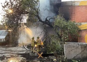 Se desploma helicóptero en la alcaldía Coyoacán de CDMX