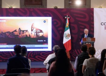 AMLO alerta sobre mensaje falso creado con inteligencia artificial para invertir en Pemex