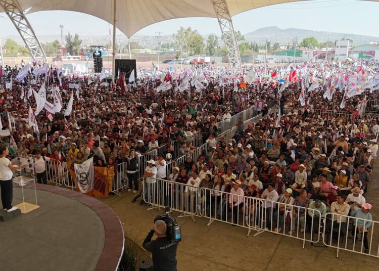 No debe haber examen de admisión en preparatorias públicas: Sheinbaum