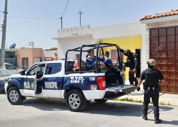 Rescatan a 13 hombres y una mujer de la India en Tizayuca