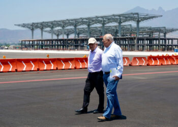 AMLO concluye fin de semana de supervisión del sistema de salud pública