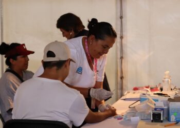 Feria de Servicios acerca atención médica y trámites a la población hidalguense