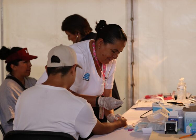 Feria de Servicios acerca atención médica y trámites a la población hidalguense