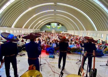 Celebran el Día del Maestro con reconocimiento a más de 1500 docentes en Tula
