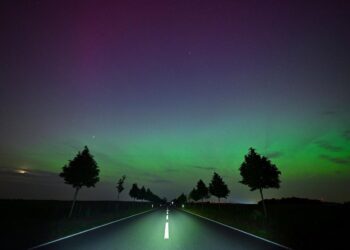 ¡Cielos pintados de colores! Una tormenta geomagnética G5 ilumina México