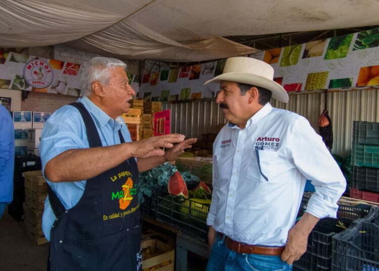 Apoyaré en los trámites y la gestión para que haga la nueva central de abastos en Tulancingo: Arturo Gómez Canales