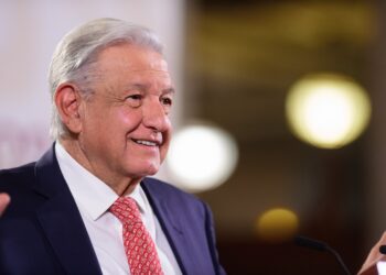 Aumenta presupuesto de Institutos Nacionales de Salud para atender sin costo a la población: AMLO