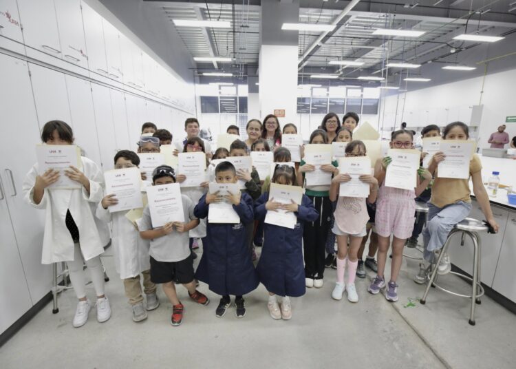 El Voluntariado Universitario promueve la ciencia en las infancias