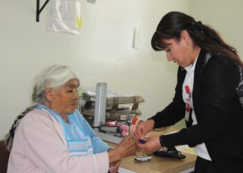 Alerta la SSH sobre riesgos en adultos mayores por altas temperaturas