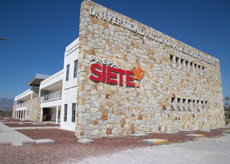 Cumple Prepa 7 UAEH cuatro años de vida institucional