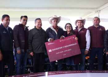 Con inversión mayor a 45 MDP, gobernador de Hidalgo entregó programas sociales y anunció obras en Cuautepec