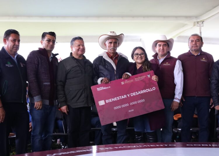 Con inversión mayor a 45 MDP, gobernador de Hidalgo entregó programas sociales y anunció obras en Cuautepec