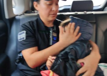 Policías de Pachuca rescatan a menor extraviada en el Centro