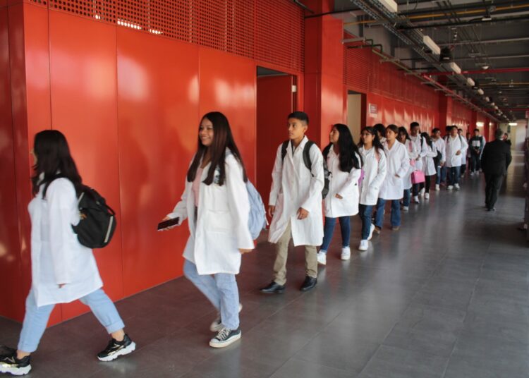 La UAEH promueve la ciencia en jóvenes de bachillerato
