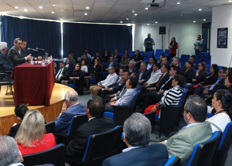 Otorgan nuevos nombramientos en diversas áreas de la UAEH