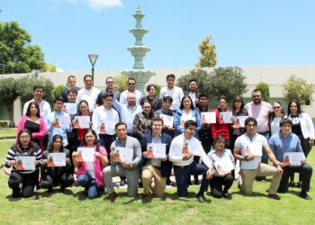 Jóvenes del programa “Experiencia de Verano Rica” son contratados por Grupo Rica Coca-Cola