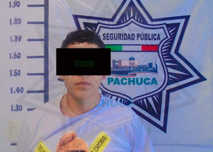 Policía de Pachuca frusta intento de escape y asegura droga