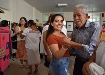 Gobierno de Hidalgo festeja a sus adultos mayores con diversas actividades