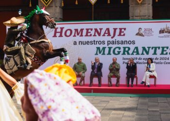 Gobierno de México homenajea a migrantes mexicanos