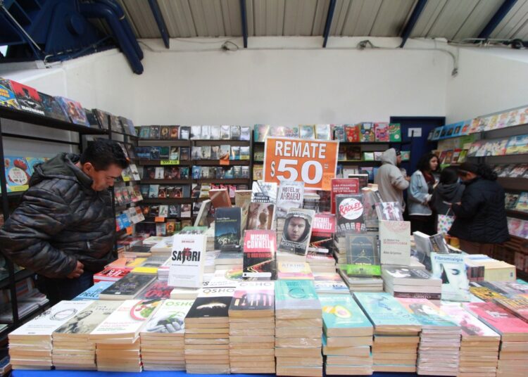 ¡Venta Nocturna FUL 2024! Descuentos de hasta el 70% en libros