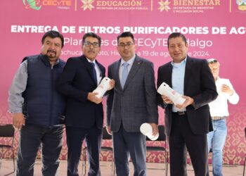 Sebiso entrega filtros purificadores de agua a 17 CECyTEH