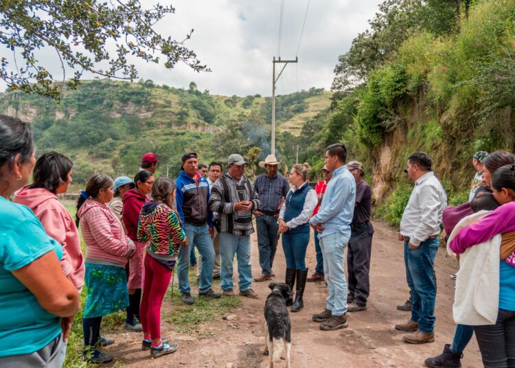 Entregan 150 apoyos invernales en San José Piedra Gorda, Tepeji del Río