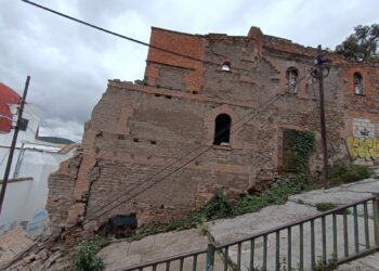 Estructura antigua se derrumba en Pachuca