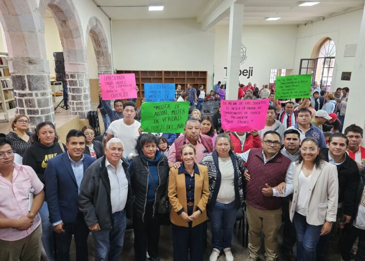 Presidenta Municipal Tania Valdez, establece acuerdos clave con comerciantes de Tepeji del Río