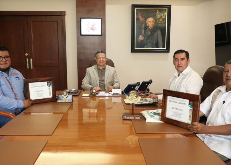 Gobernador de Hidalgo reconoce a ganadores del Premio a la Pesca y Acuacultura Sustentables