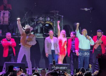 Salvador Jiménez agradece a Tepeji por su apoyo en emotivo cierre de administración