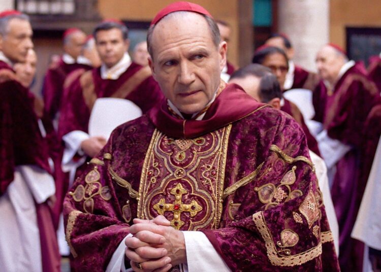 Ralph Fiennes deslumbra con el mejor papel de su carrera