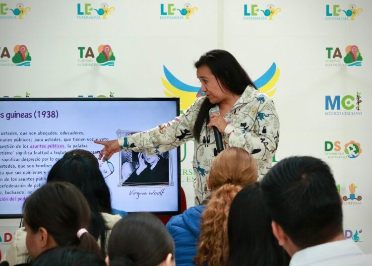 IEEH realiza Conferencia “Democracia y Mujeres”