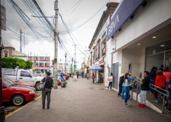 Emanuel Hernández impulsa diálogo con comerciantes para liberar espacios públicos