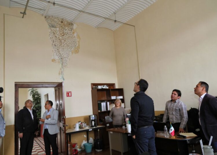 Jorge Reyes encuentra espacios laborales en condiciones ‘tristes’ e ‘indignas’ en la Presidencia Municipal